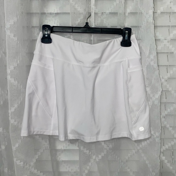 White Golf Skort - Picture 2 of 6